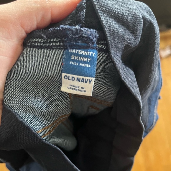 Old Navy Maternity Skinny Full Panel Jeans - Picture 3 of 4